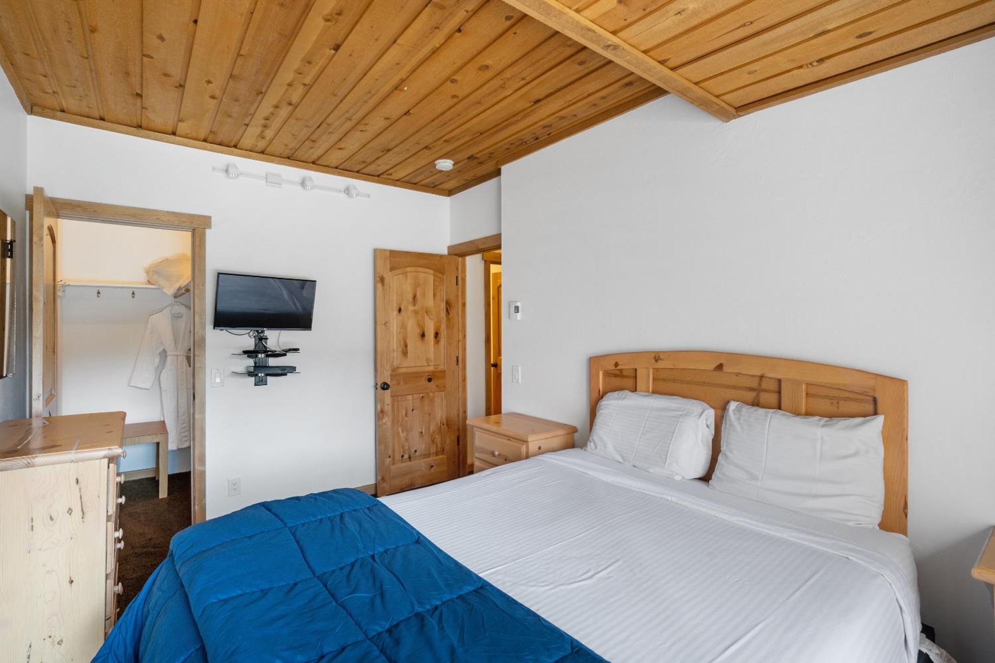 Val D'isere At The Village By 101 Great Escapes * Mammoth Lakes